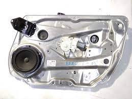 DOOR WINDER 212 FRONT RH