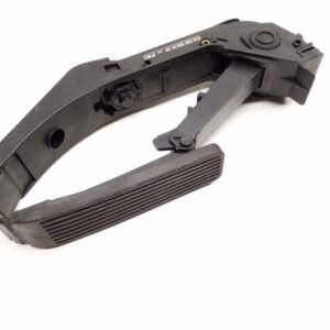 ACCELERATOR PEDAL 221 دواسة الوقود